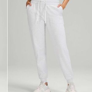 Lululemon Scuba Jogger size 12